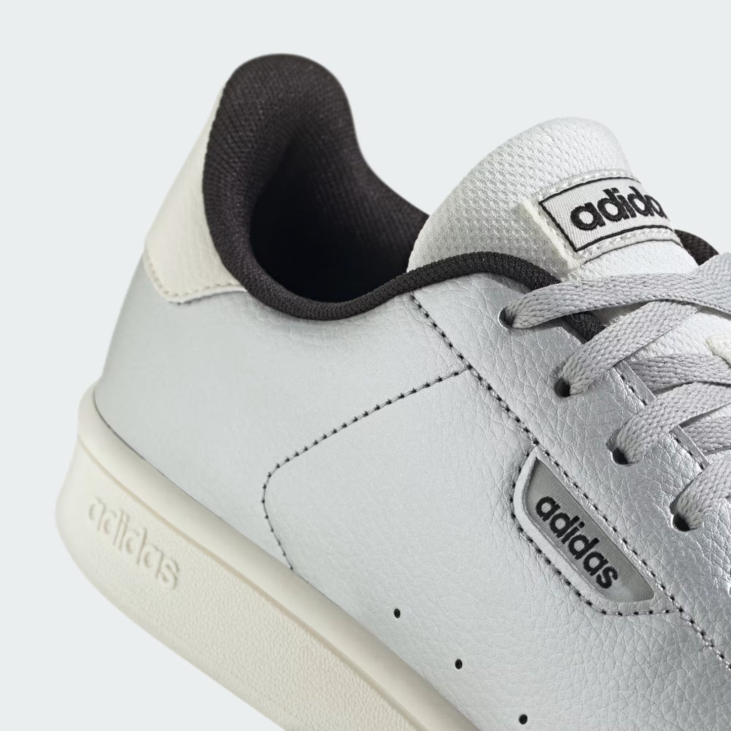 ¡Brilla con cada paso! Los tenis que te harán destacar en la ciudad.