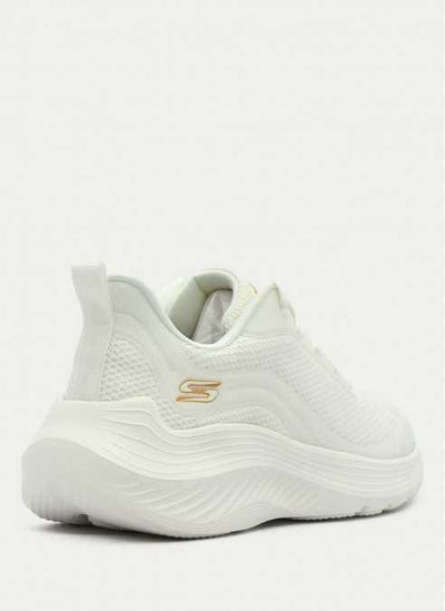 ¡Pura ligereza y frescura en cada paso! Descubre los nuevos tenis en un impecable color blanco.