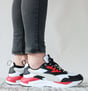 ¡Marca tendencia en Medellín con los espectaculares tenis Puma en Blanco, Negro y Rojo!