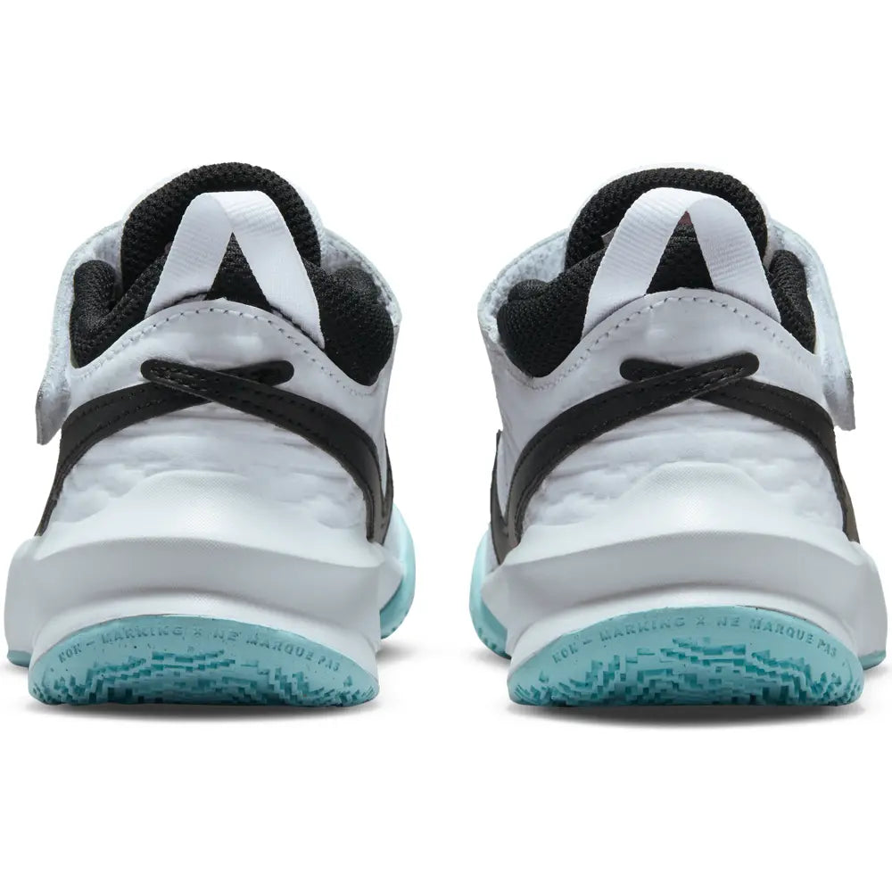 ¡El Poder de la Cancha en Sus Pies! Descubre los Tenis Nike Team Hustle D 10 para Niño
