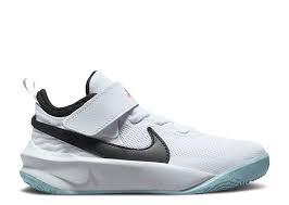 ¡El Poder de la Cancha en Sus Pies! Descubre los Tenis Nike Team Hustle D 10 para Niño
