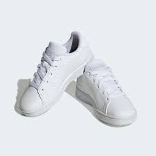 ¡Descubre la Magia en Cada Paso con Nuestros Tenis Blancos Puros para Niña!